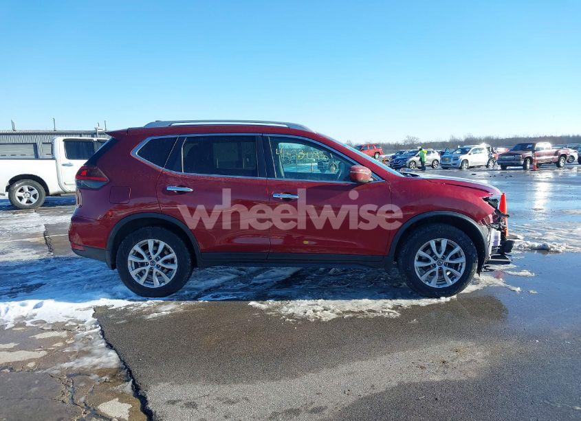 Photo 13 of 2018 Nissan Rogue SV (VIN 5N1AT2MV0JC783653)
