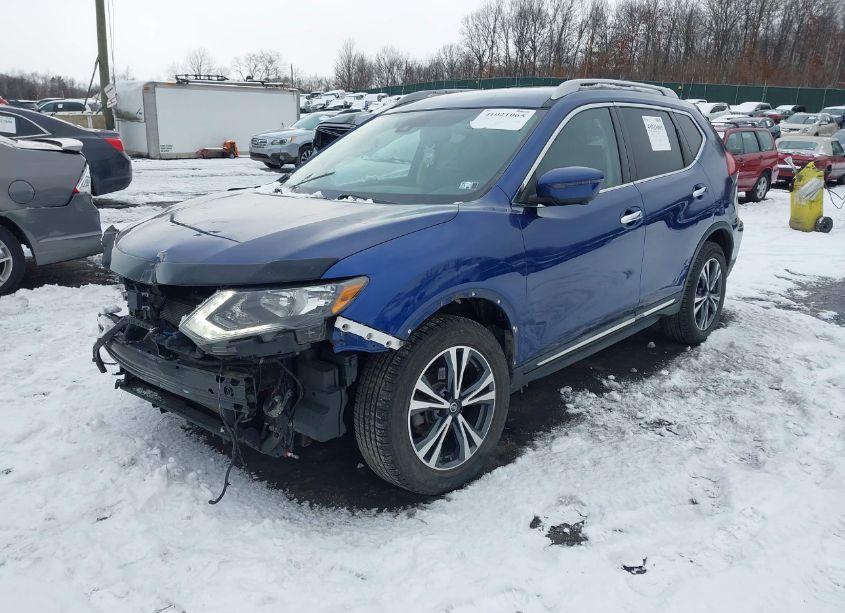 Photo 2 of 2018 Nissan Rogue SL (VIN 5N1AT2MV0JC794877)