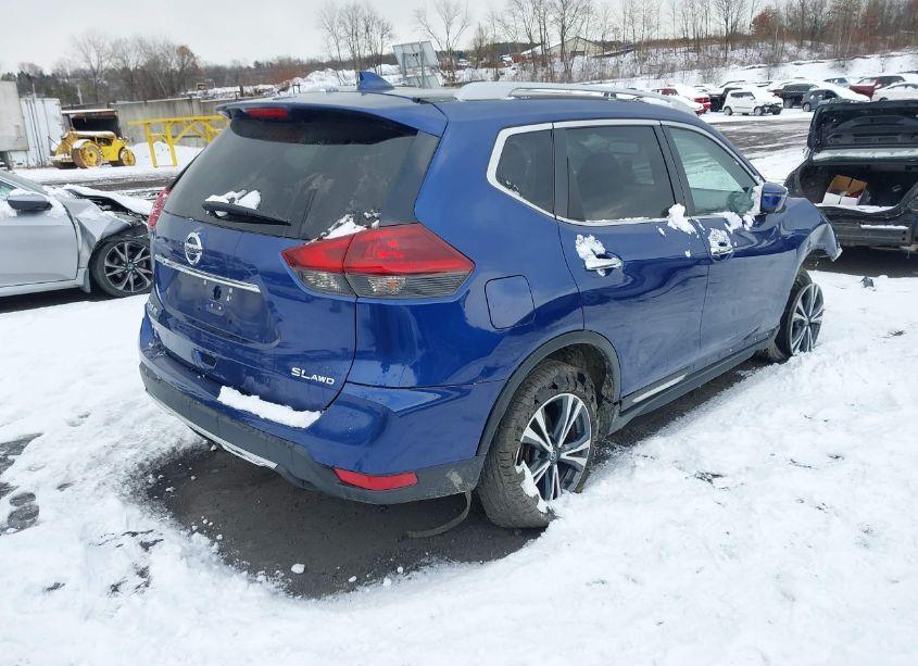 Photo 4 of 2018 Nissan Rogue SL (VIN 5N1AT2MV0JC794877)