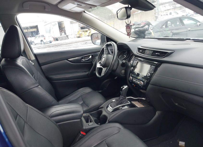 Photo 5 of 2018 Nissan Rogue SL (VIN 5N1AT2MV0JC794877)