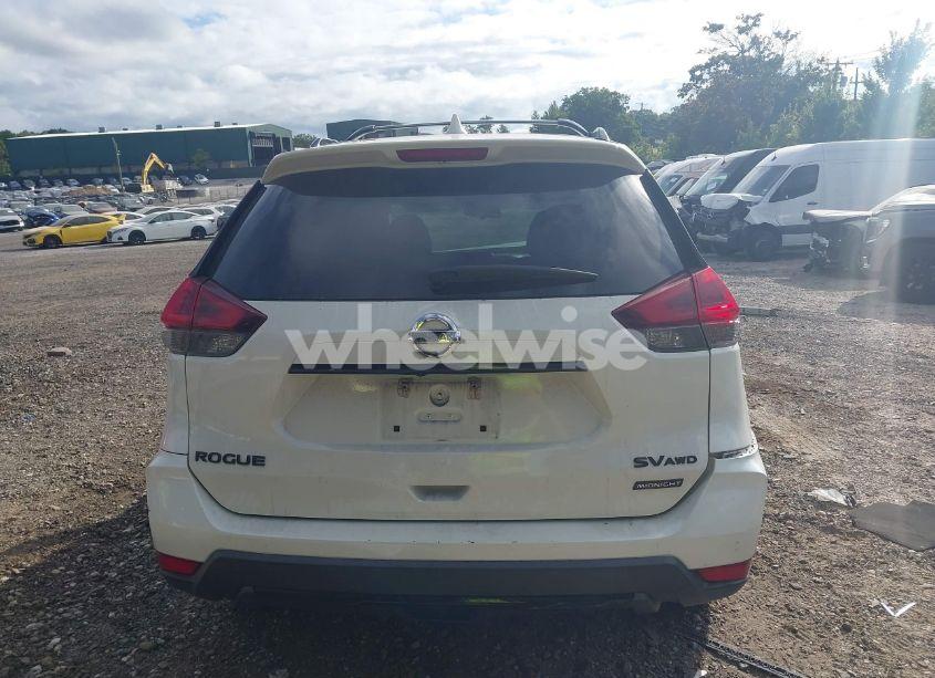 Photo 16 of 2018 Nissan Rogue SV (VIN 5N1AT2MV0JC814707)