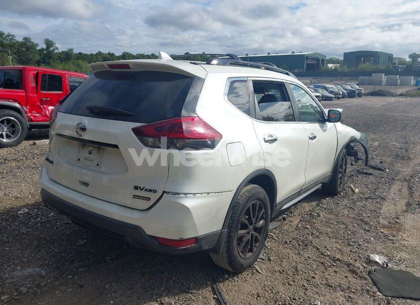 Photo 4 of 2018 Nissan Rogue SV (VIN 5N1AT2MV0JC814707)