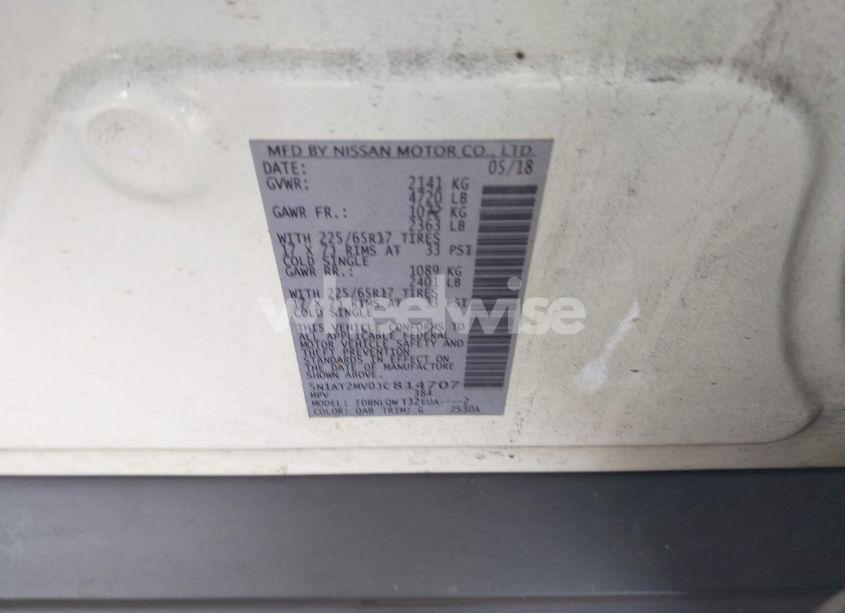 Photo 9 of 2018 Nissan Rogue SV (VIN 5N1AT2MV0JC814707)