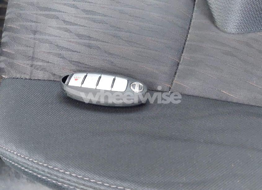 Photo 11 of 2018 Nissan Rogue SV (VIN 5N1AT2MV0JC819194)