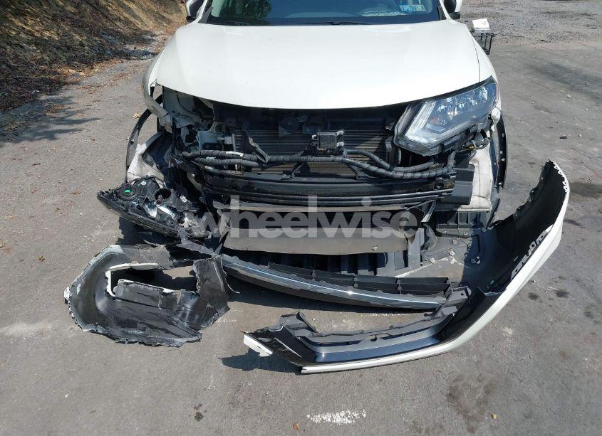 Photo 12 of 2018 Nissan Rogue SV (VIN 5N1AT2MV0JC819194)