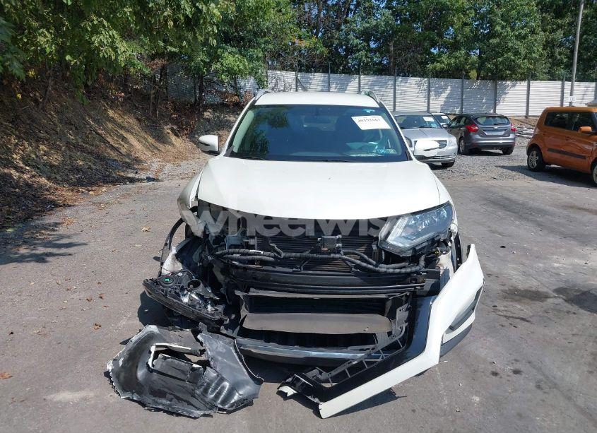 Photo 13 of 2018 Nissan Rogue SV (VIN 5N1AT2MV0JC819194)