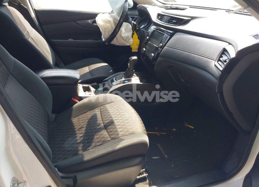 Photo 5 of 2018 Nissan Rogue SV (VIN 5N1AT2MV0JC819194)