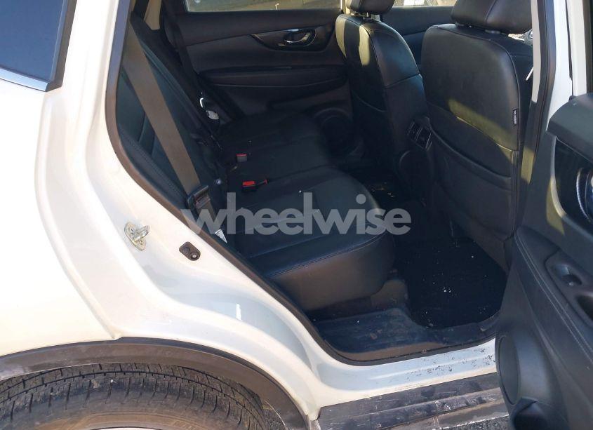 Photo 8 of 2019 Nissan Rogue SL (VIN 5N1AT2MV0KC712535)