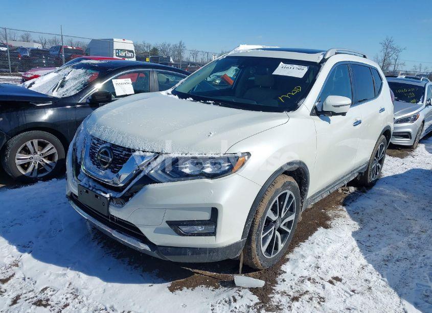 Photo 2 of 2019 Nissan Rogue SL (VIN 5N1AT2MV0KC729108)