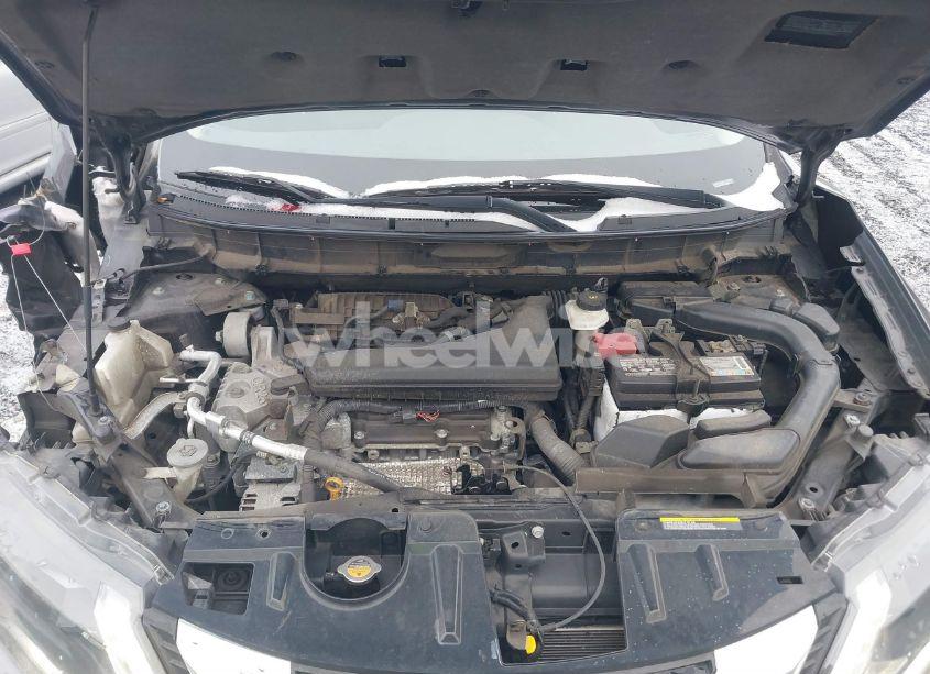 Photo 10 of 2019 Nissan Rogue S (VIN 5N1AT2MV0KC740884)