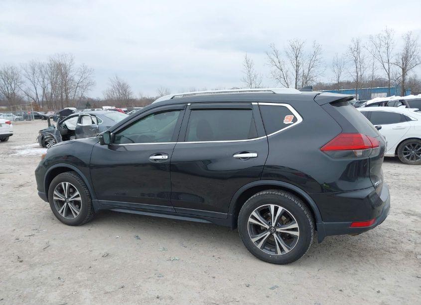 Photo 14 of 2019 Nissan Rogue SV (VIN 5N1AT2MV0KC801926)