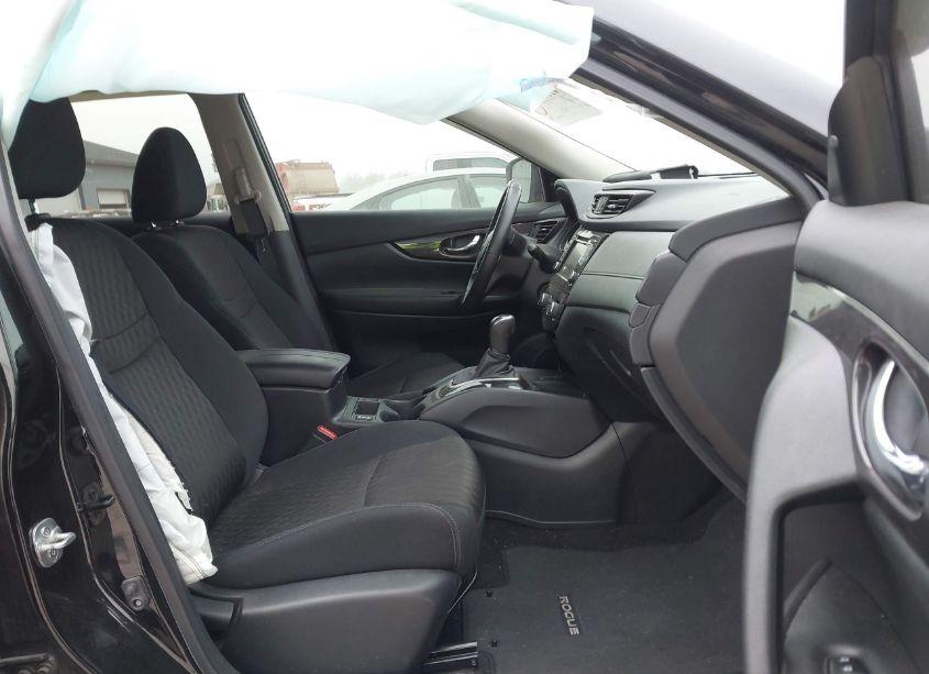 Photo 5 of 2019 Nissan Rogue SV (VIN 5N1AT2MV0KC801926)