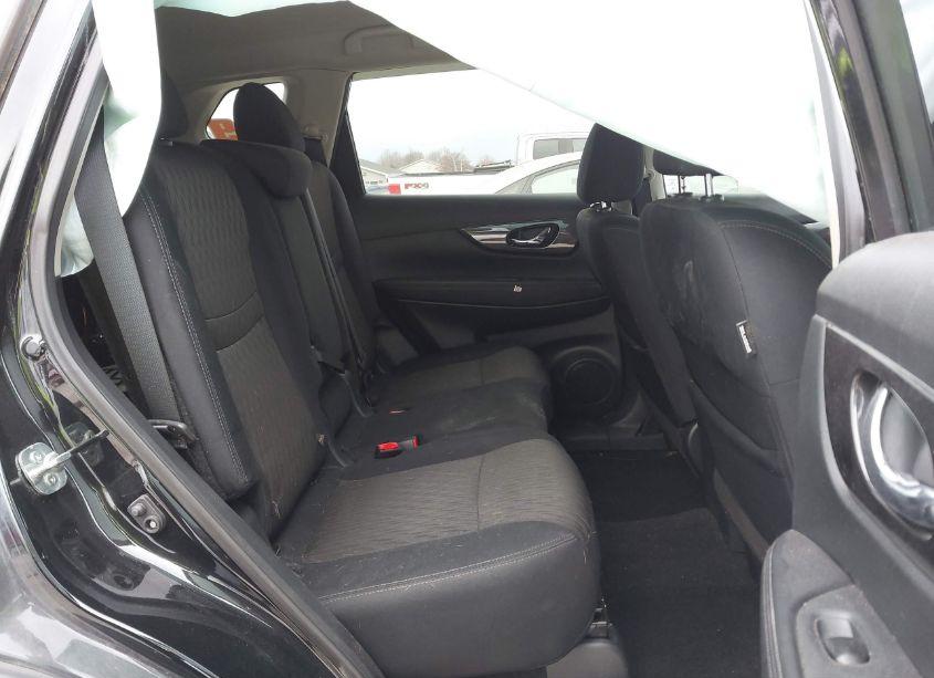 Photo 8 of 2019 Nissan Rogue SV (VIN 5N1AT2MV0KC801926)