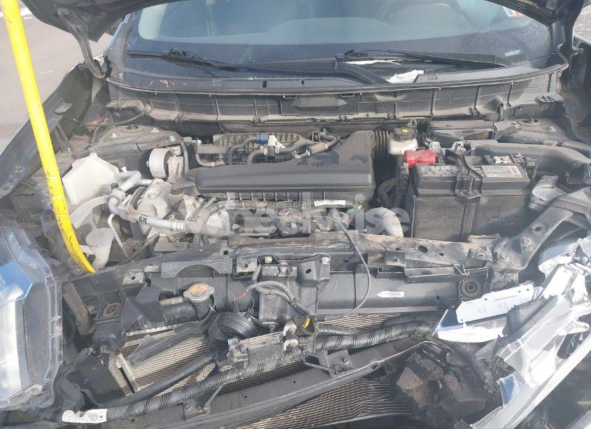 Photo 10 of 2019 Nissan Rogue S (VIN 5N1AT2MV0KC830455)