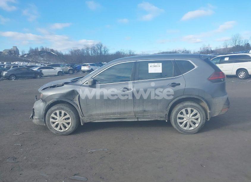 Photo 14 of 2019 Nissan Rogue S (VIN 5N1AT2MV0KC830455)