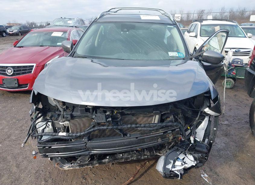 Photo 12 of 2019 Nissan Rogue S (VIN 5N1AT2MV0KC831363)