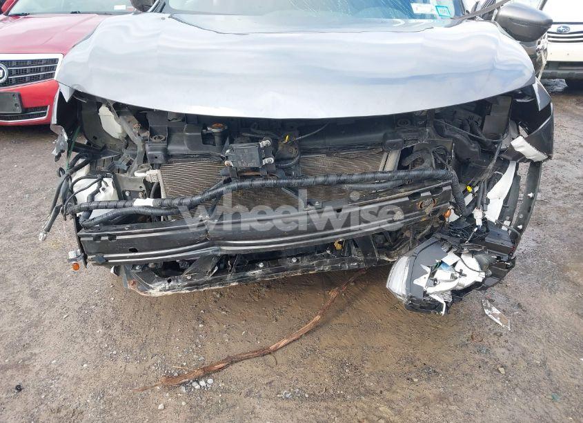 Photo 20 of 2019 Nissan Rogue S (VIN 5N1AT2MV0KC831363)