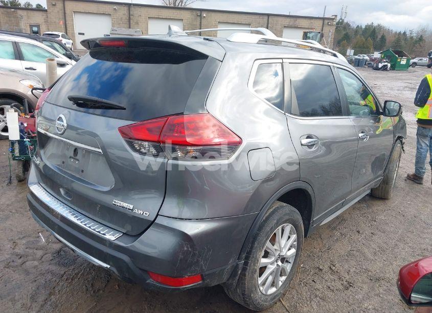 Photo 4 of 2019 Nissan Rogue S (VIN 5N1AT2MV0KC831363)