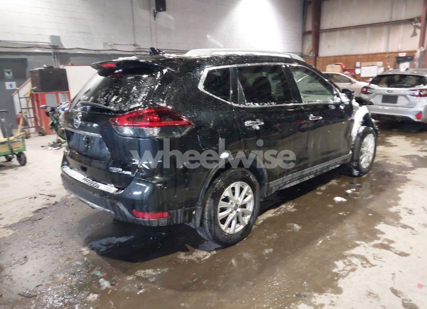 Photo 4 of 2019 Nissan Rogue S (VIN 5N1AT2MV0KC834067)