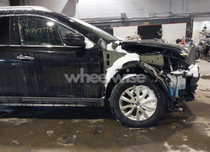 Photo 6 of 2019 Nissan Rogue S (VIN 5N1AT2MV0KC834067)