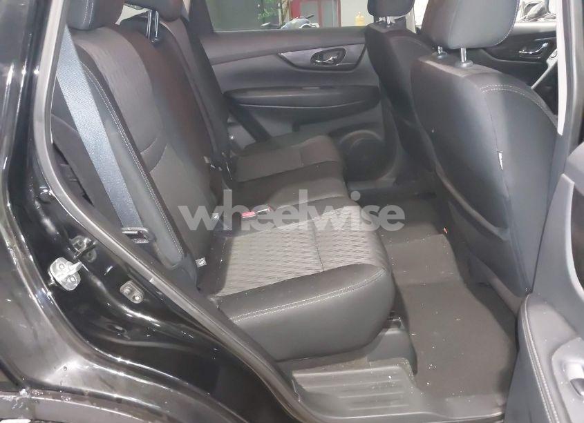 Photo 8 of 2019 Nissan Rogue S (VIN 5N1AT2MV0KC834067)