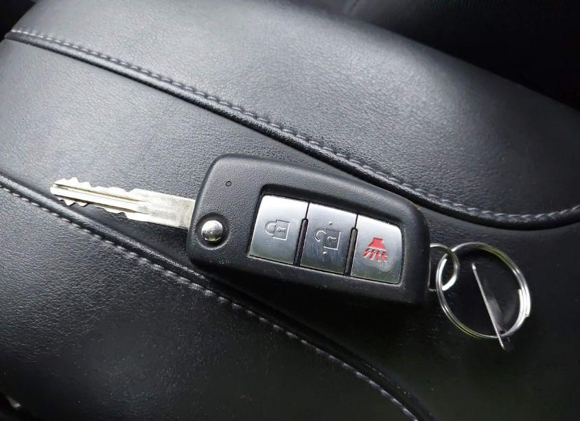 Photo 11 of 2019 Nissan Rogue S (VIN 5N1AT2MV0KC841245)