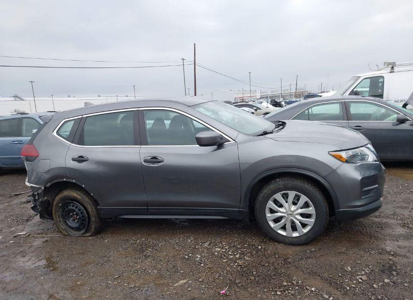 Photo 13 of 2019 Nissan Rogue S (VIN 5N1AT2MV0KC841732)