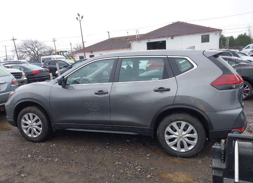 Photo 14 of 2019 Nissan Rogue S (VIN 5N1AT2MV0KC841732)