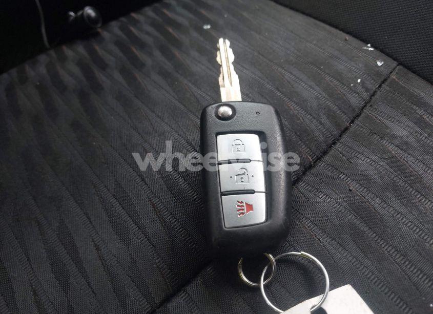 Photo 11 of 2019 Nissan Rogue S (VIN 5N1AT2MV0KC843710)