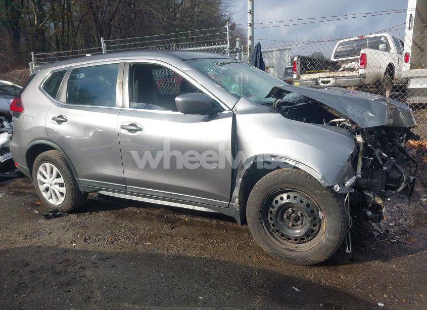 Photo 13 of 2019 Nissan Rogue S (VIN 5N1AT2MV0KC843710)