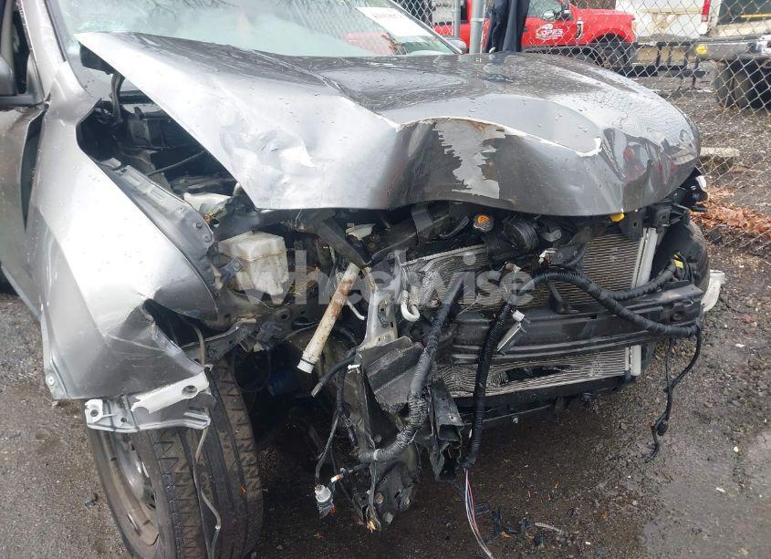 Photo 6 of 2019 Nissan Rogue S (VIN 5N1AT2MV0KC843710)