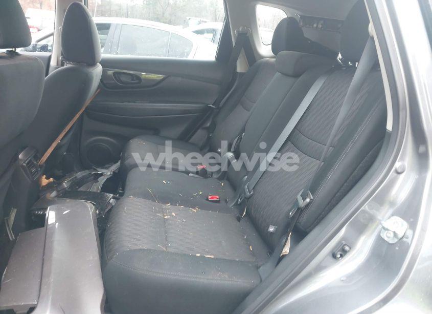 Photo 8 of 2019 Nissan Rogue S (VIN 5N1AT2MV0KC843710)