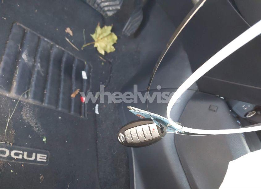 Photo 11 of 2020 Nissan Rogue SV INTELLIGENT AWD (VIN 5N1AT2MV0LC749201)