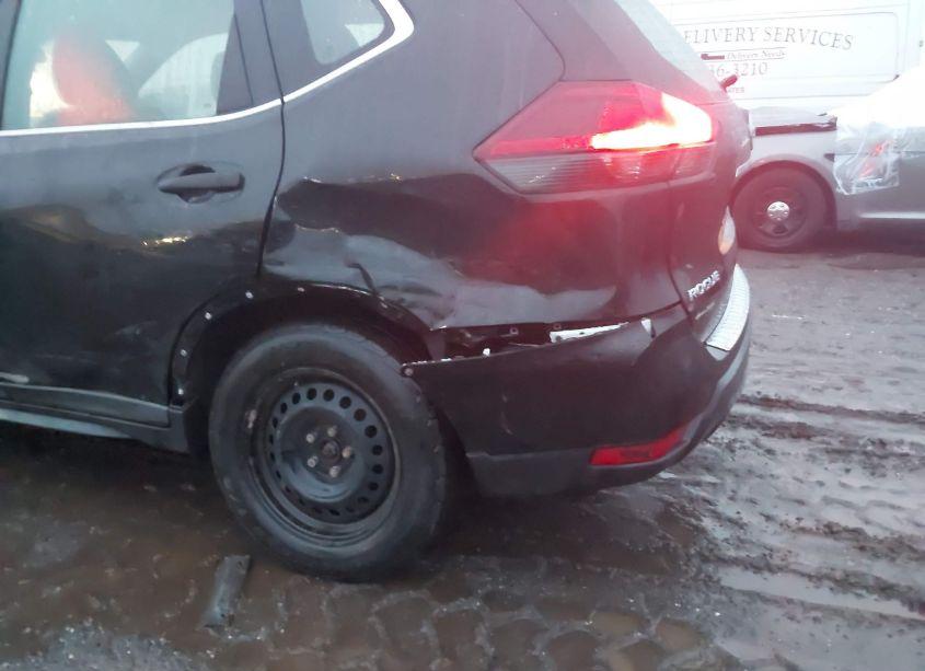 Photo 6 of 2020 Nissan Rogue S INTELLIGENT AWD (VIN 5N1AT2MV0LC751093)