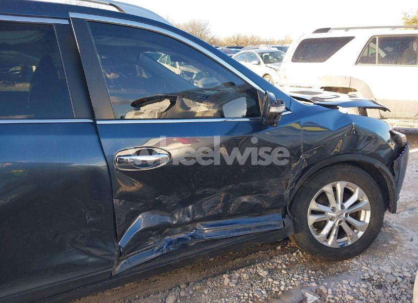 Photo 6 of 2014 Nissan Rogue SV (VIN 5N1AT2MV1EC773901)