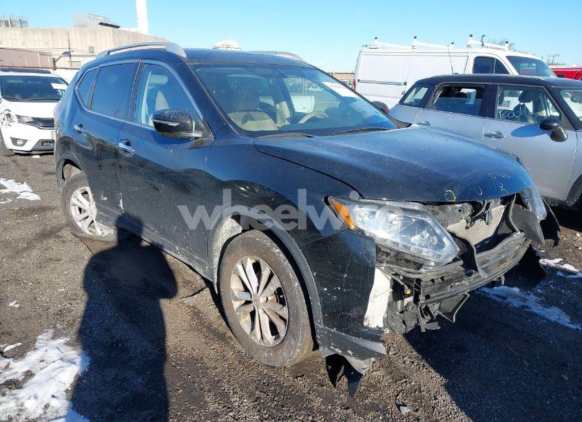 2015 Nissan Rogue SV (VIN 5N1AT2MV1FC756081) main photo