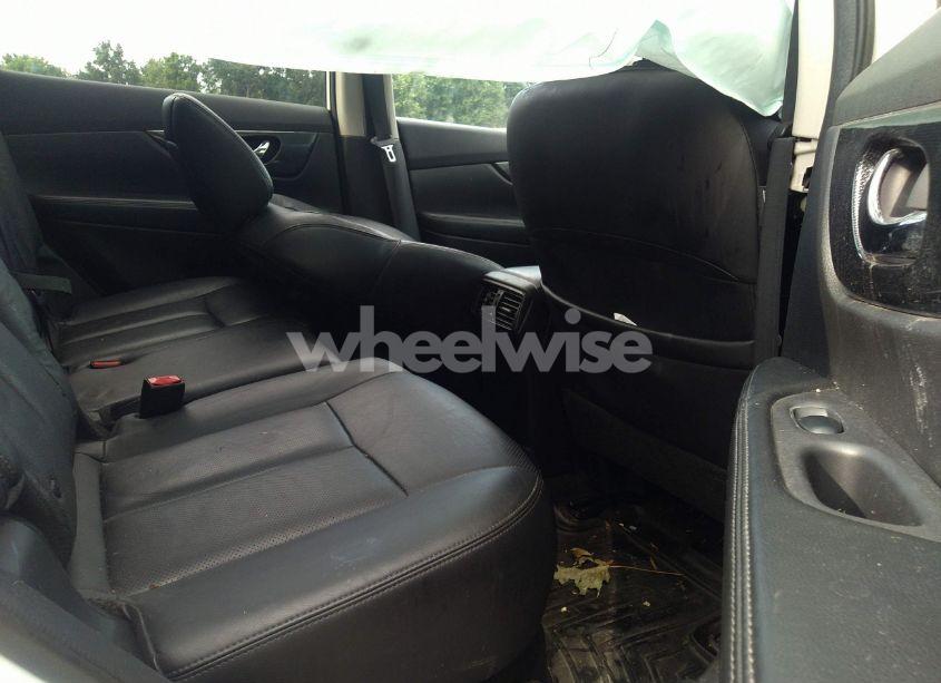 Photo 8 of 2015 Nissan Rogue SL (VIN 5N1AT2MV1FC772412)