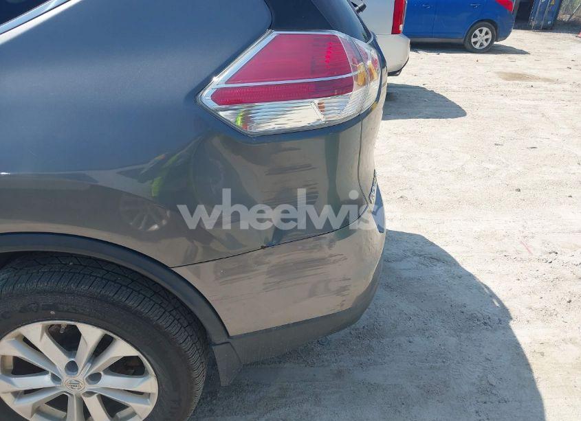 Photo 18 of 2015 Nissan Rogue SV (VIN 5N1AT2MV1FC840160)