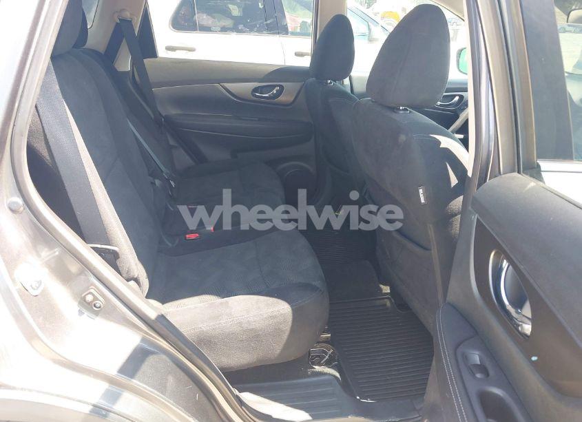 Photo 8 of 2015 Nissan Rogue SV (VIN 5N1AT2MV1FC840160)