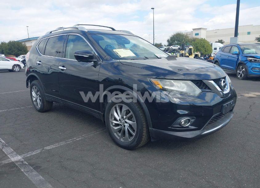 2015 Nissan Rogue SL (VIN 5N1AT2MV1FC915715) main photo