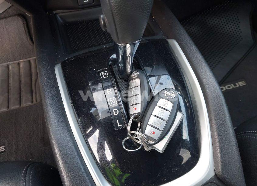 Photo 11 of 2015 Nissan Rogue SL (VIN 5N1AT2MV1FC915715)