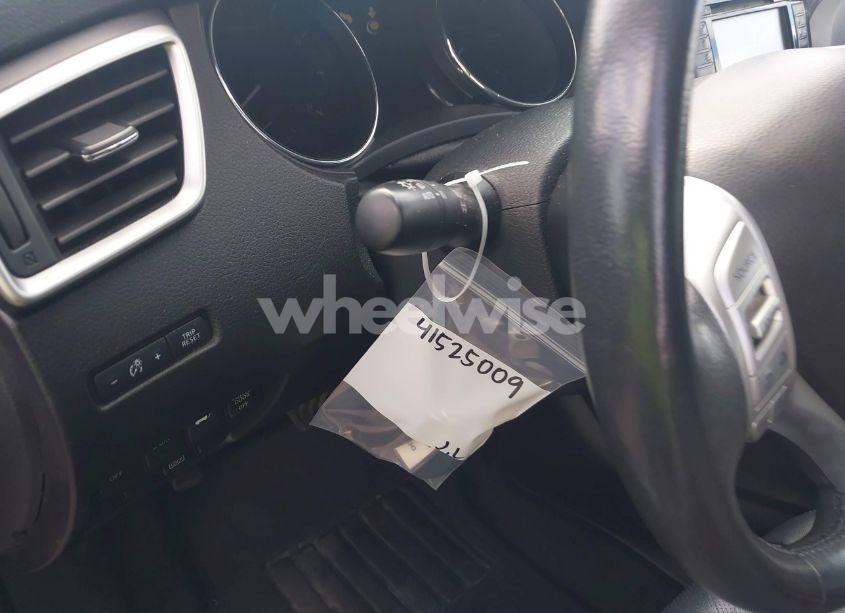 Photo 18 of 2015 Nissan Rogue SL (VIN 5N1AT2MV1FC915715)