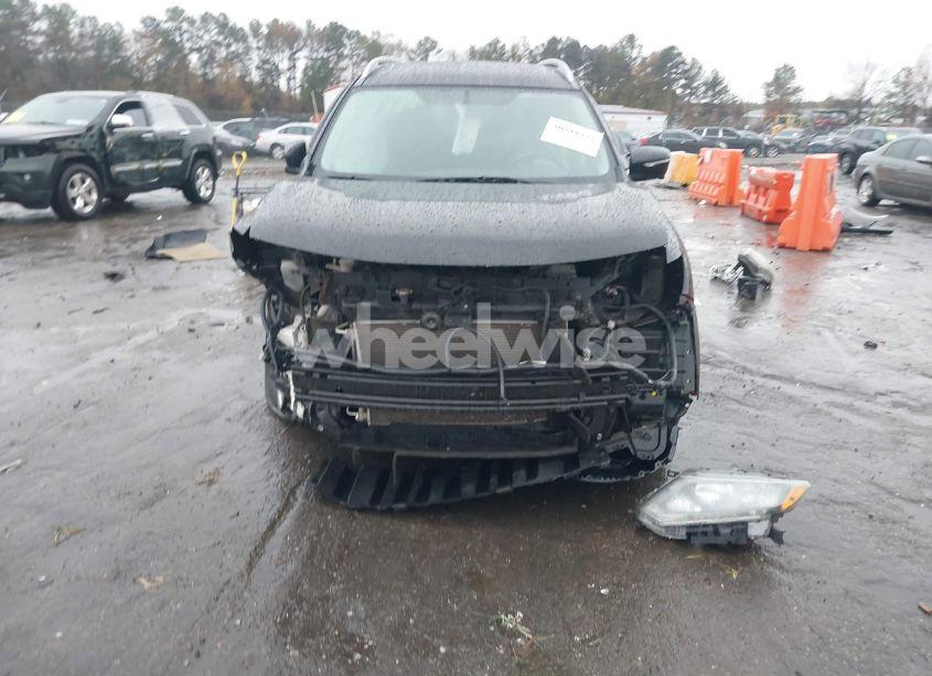 Photo 13 of 2015 Nissan Rogue SV (VIN 5N1AT2MV1FC919327)