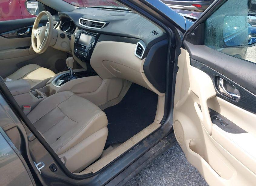 Photo 5 of 2015 Nissan Rogue SL (VIN 5N1AT2MV1FC925533)