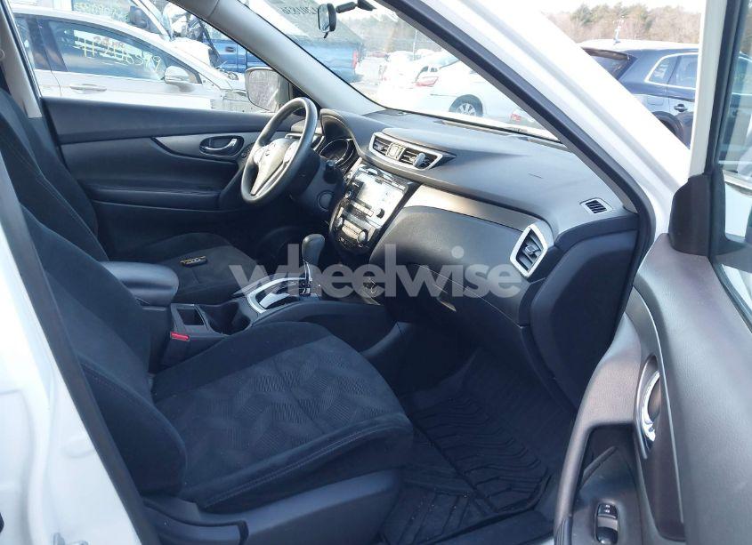 Photo 5 of 2016 Nissan Rogue SV (VIN 5N1AT2MV1GC828186)