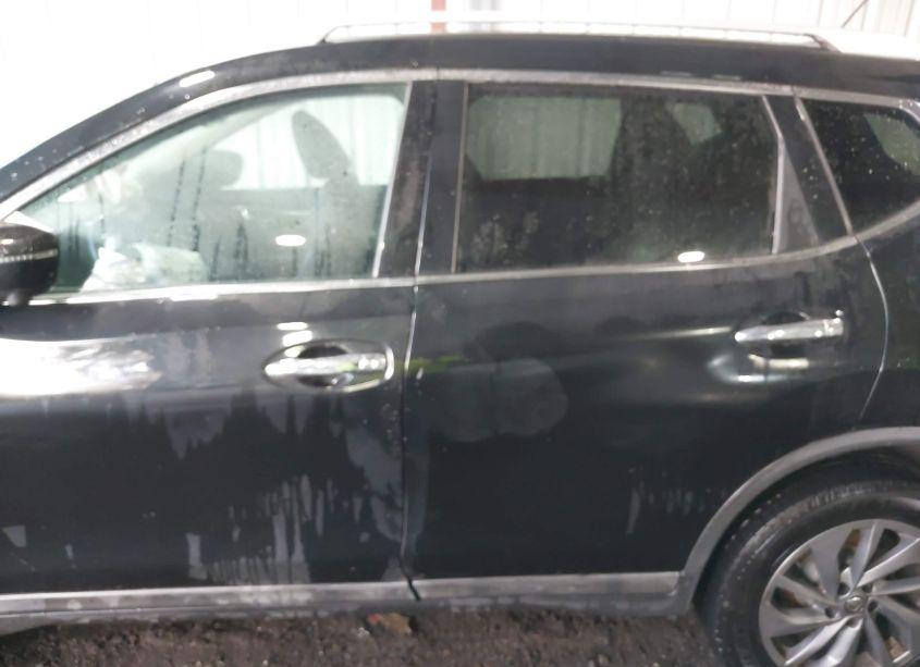 Photo 14 of 2016 Nissan Rogue SL (VIN 5N1AT2MV1GC835980)