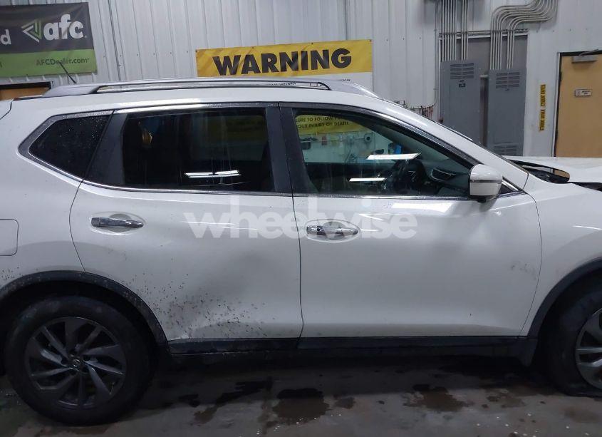 Photo 13 of 2016 Nissan Rogue SL (VIN 5N1AT2MV1GC851757)