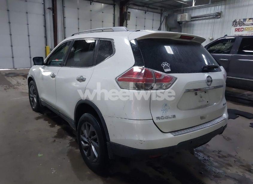 Photo 3 of 2016 Nissan Rogue SL (VIN 5N1AT2MV1GC851757)