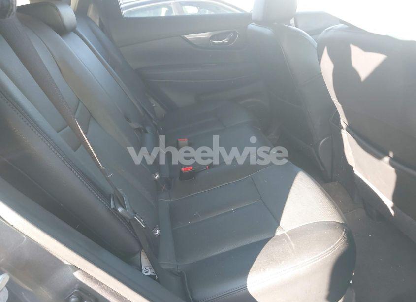 Photo 8 of 2016 Nissan Rogue SL (VIN 5N1AT2MV1GC913822)