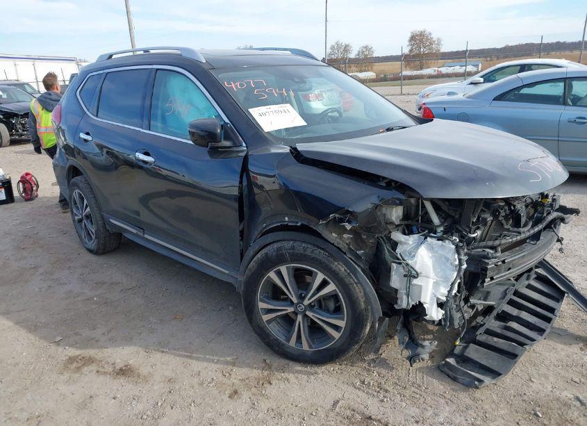 2017 Nissan Rogue SL (VIN 5N1AT2MV1HC761199) main photo